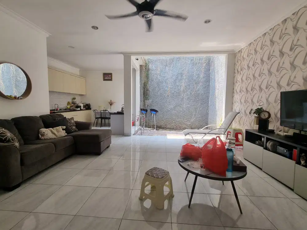 Rumah 2 lantai, cluster Pasadena, Modernland, siap huni