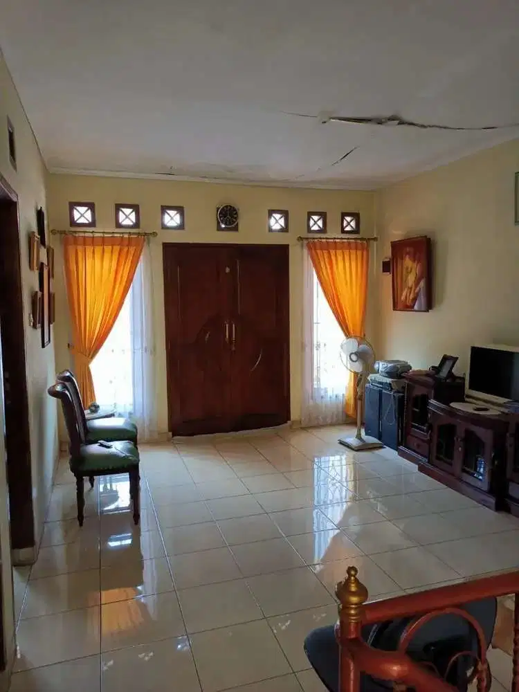 Rumah 2 lantai Kelapa Gading, Murah, nego
