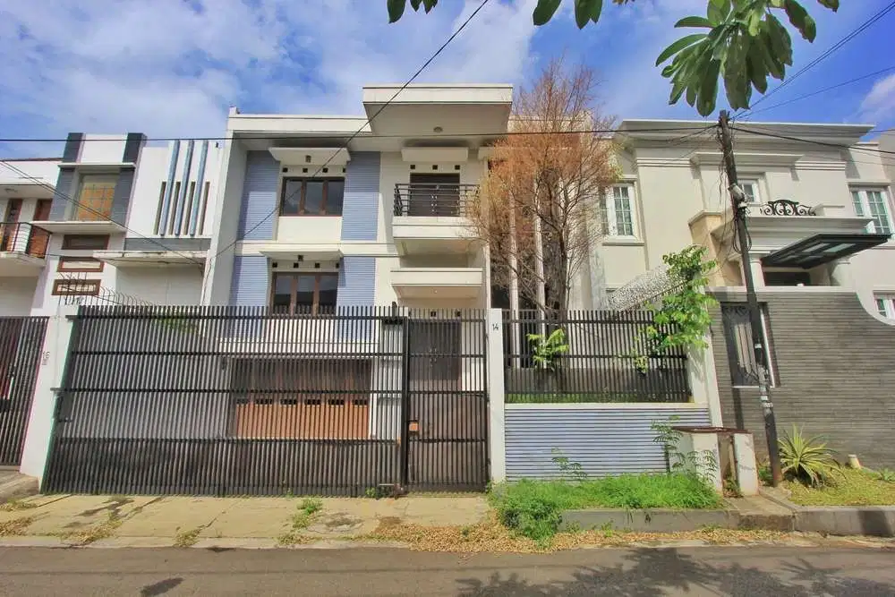 Dijual Rumah Desain Minimalis di Pondok Indah, 10 Menit ke Pintu Tol