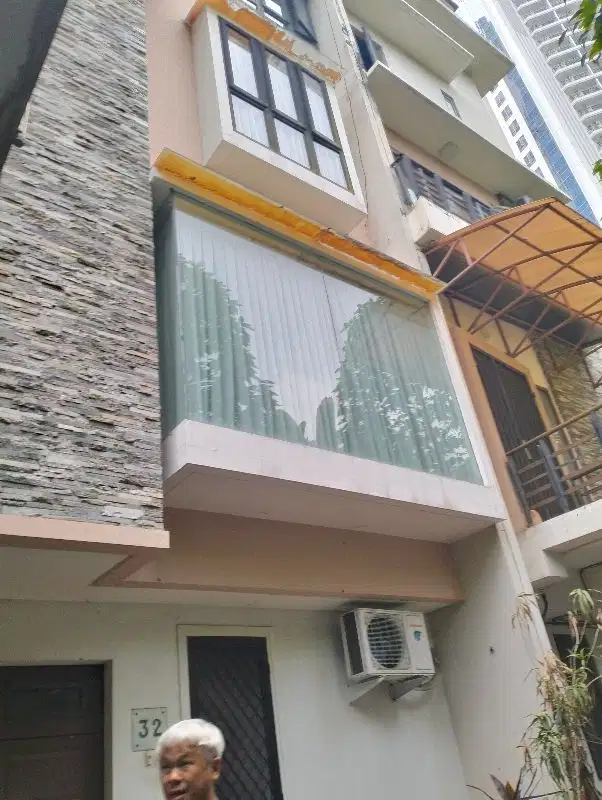 Dijual Rumah Area Springhill Murah' Kemayoran Jakarta Utara