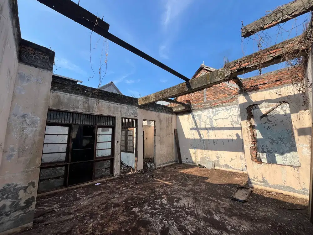 Dijual Rumah Bahan di bawah Njop, Butuh Renov, di Taman Pulogebang