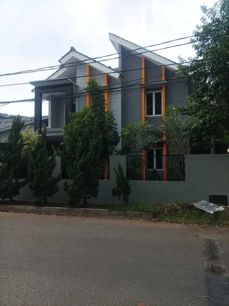 Dijual Cepat Rumah Cantik 2 Lantai Siap Huni di BSD