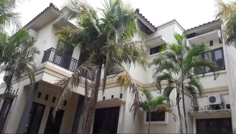 Dijual murah di bawah harga pasar rumah luas 2 lt di gema pesona,Depok