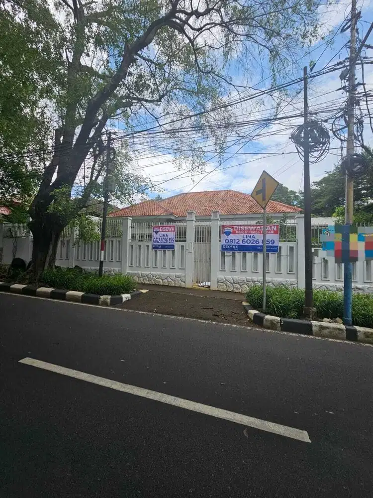 Disewa Rumah Menteng Jl Moh Yamin Menteng Uk731m² Siap Huni at Jakpus