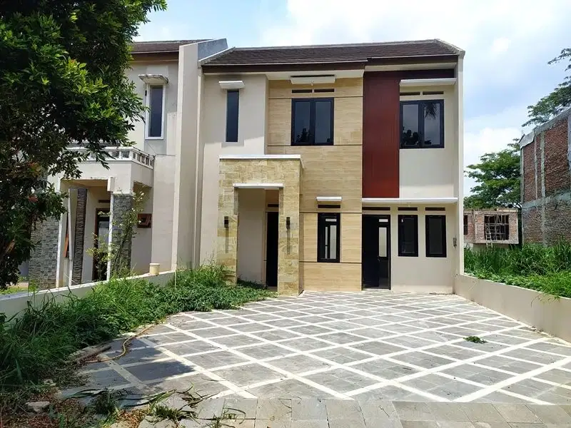RUMAH MEWAH 2 LANTAI DALAM CLUSTER DI JAGAKARSA, 3KM AN KE TOL BRIGIF