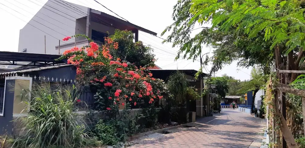 Rumah hook 2 Lantai baru Renovasi tangsel perbatasan jaksel