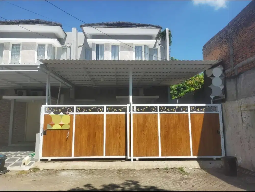 Jual Cepat Pengen Cepat Laku rumah 2 lantai Perum.Clarisse Regency Sda