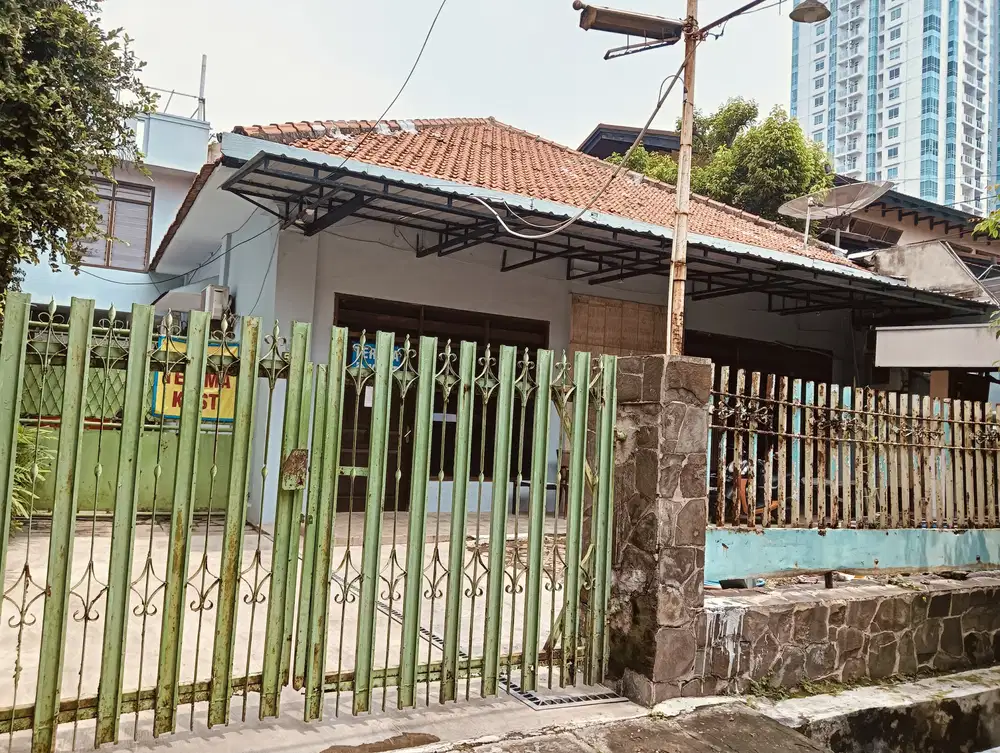 Rumah Embong Kenongo Hitung Tanah