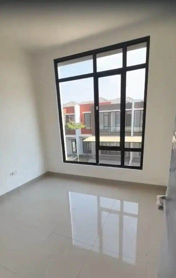 sewa rumah 2 lantai milenial PIK 2 uk4,5x10m kosongan