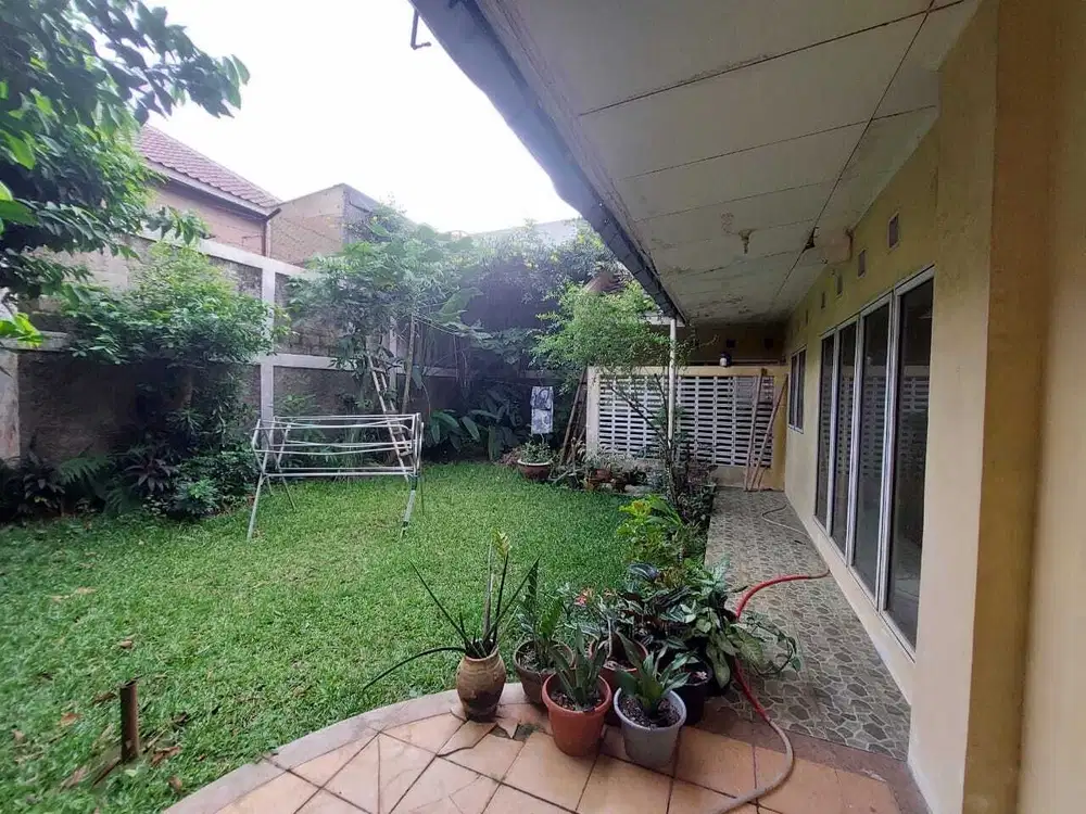 Rumah 2 Lantai Luas Puspita Loka BSD Semi Furnished Turun Harga