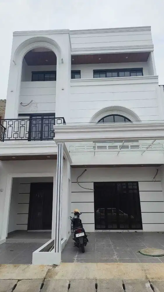 Di jual rumah siap huni new brand di golf lake resindences jakarta bar