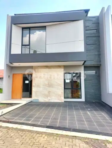 Rumah Baru area Setraduta harga under 2 M - dalam cluster