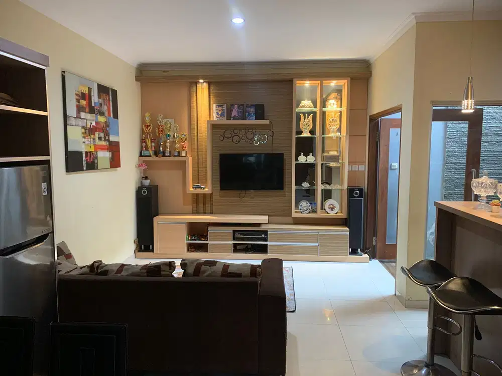 Jual Rumah 3 lantai siap huni di Serpong Garden