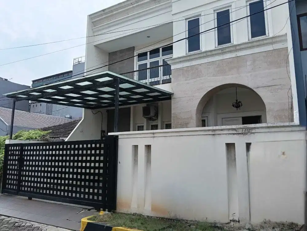 Rumah besar minimalis Bagus 3 lantai dijual lingkungan tenang Sunter