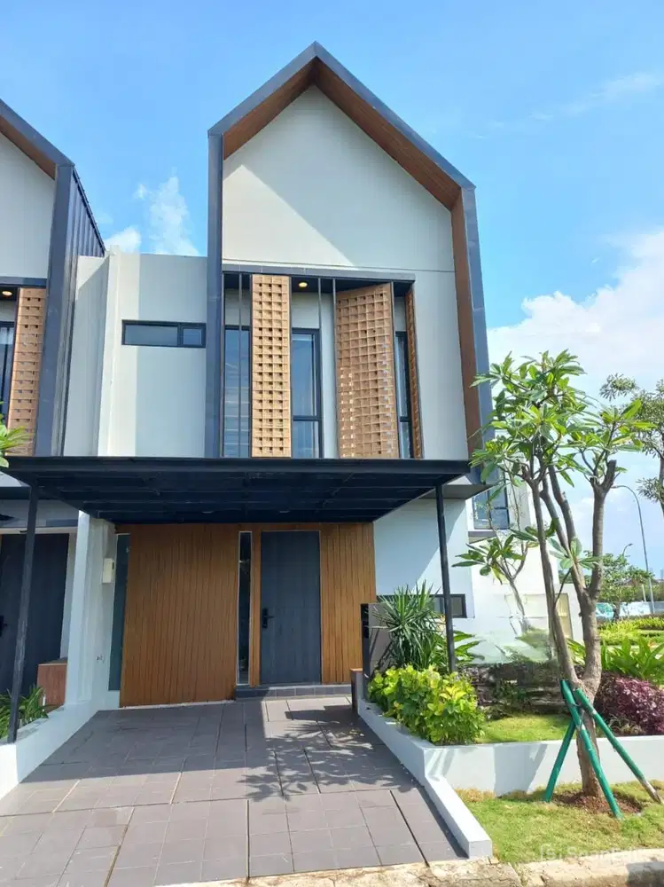 Rumah attic 7x15 105m 4KT Cluster Mahakam JGC Jakarta Garden City