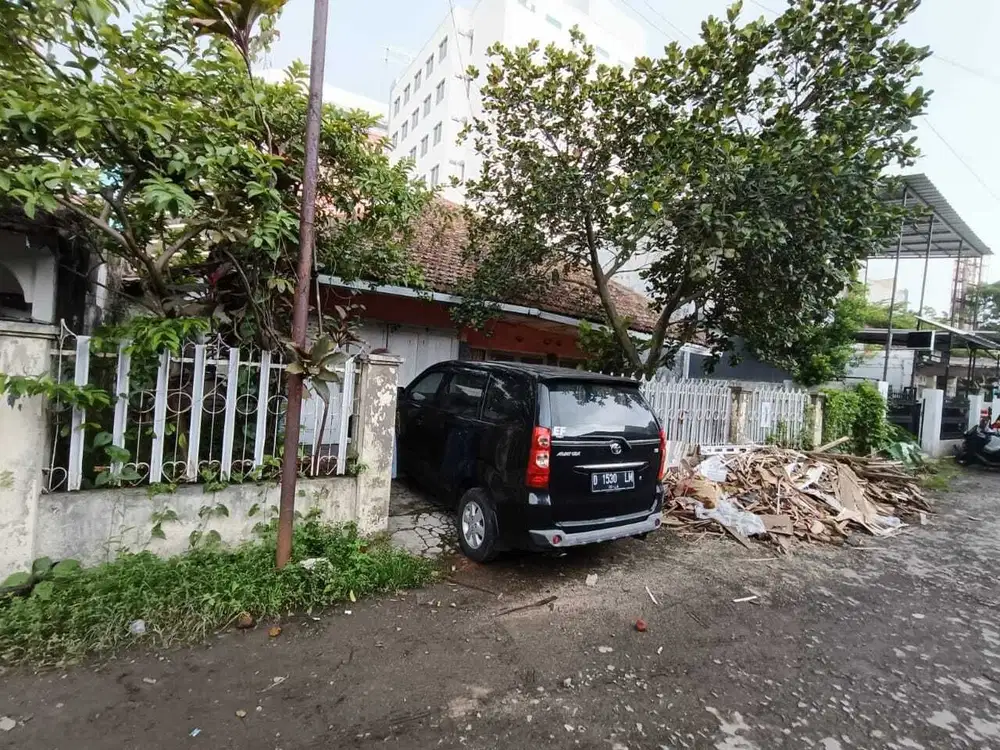 Tanah dan Bangunan di Jl. Gatot Subroto Dekat TSM Bandung