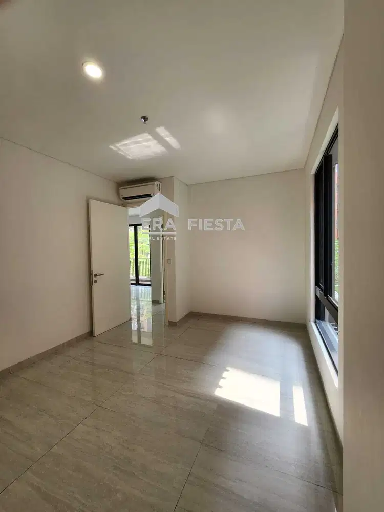 Apartemen 3 Bed Room Llyod Alam Sutera Tower K