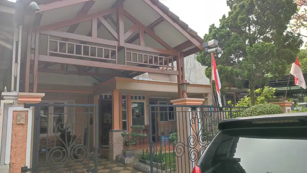 Dijual rumah sudah renovasi 2 lantai di Taman Palma Citra Raya