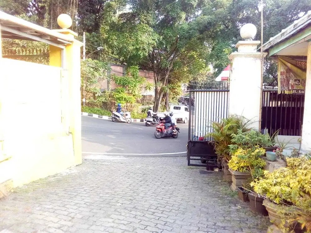 Dijual tanah + bangunannya di Ragunan, PS Minggu, Jakarta Selatan