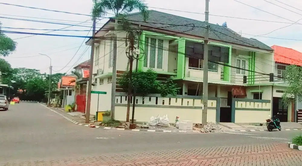 Rumah babatan pratama wiyung, dekat royal residence wisata bukit mas