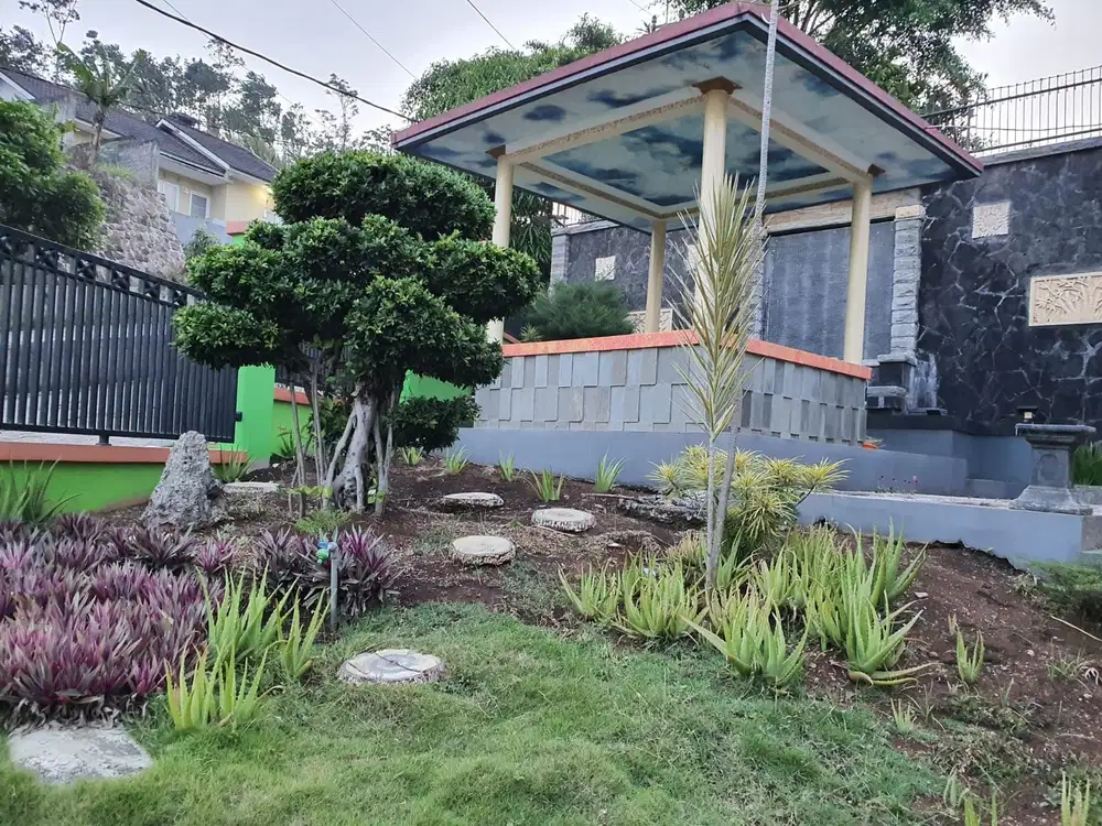 RUMAH 2 LANTAI Kota Baru ParahyanganBandung SEMI FURNISHED, SHM SEJUK