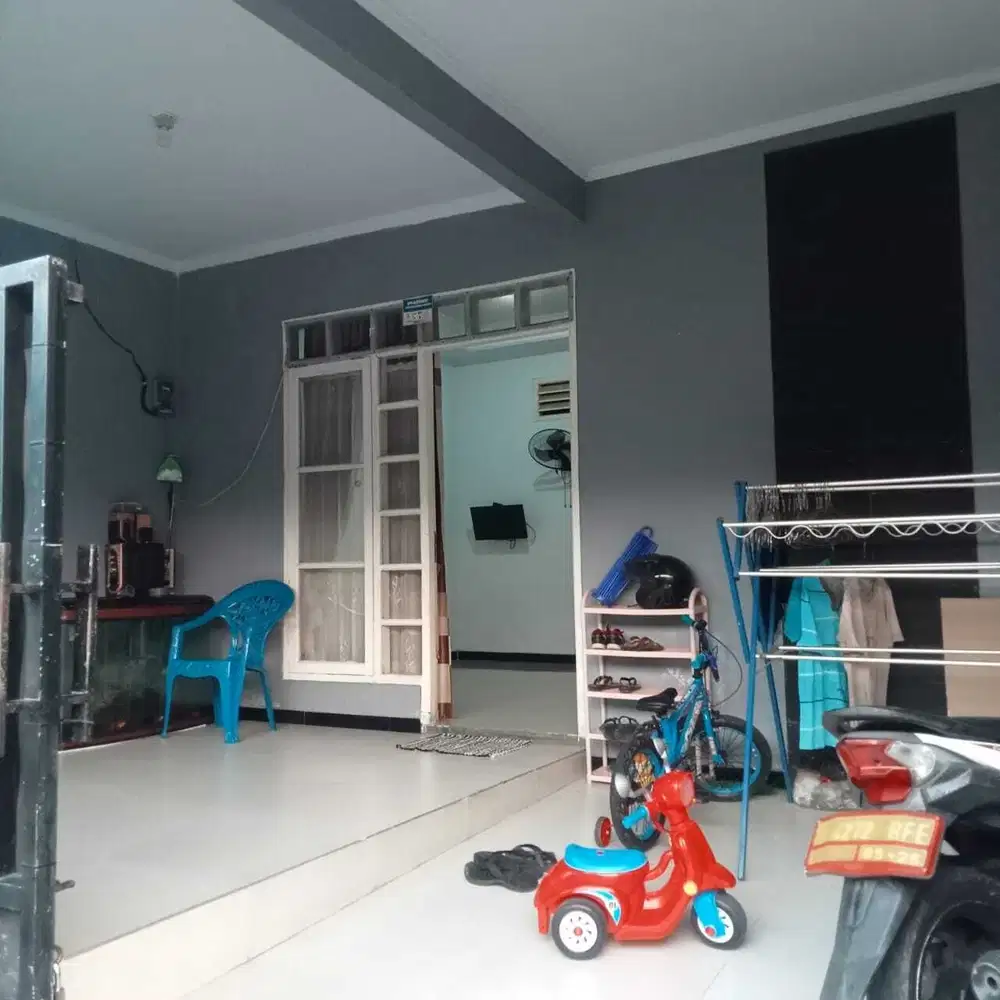 Dijual rumah second hook sdh renovasi 380 jt di bekasi timur regency