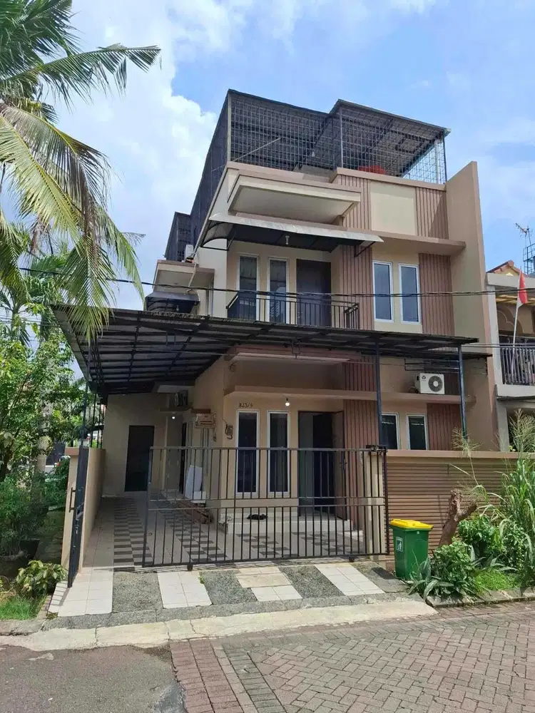 Dijual rumah 3 lantai hdp timur selatan citra garden 2 ex