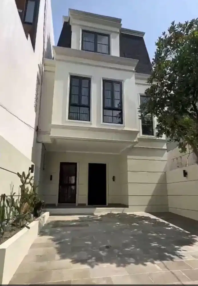 Rumah Cempaka Putih Baru European Modern Classic