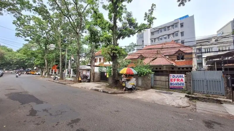 Rumah Area Komersial Dago sangat strategis cocok untuk Kafe, Hotel dll