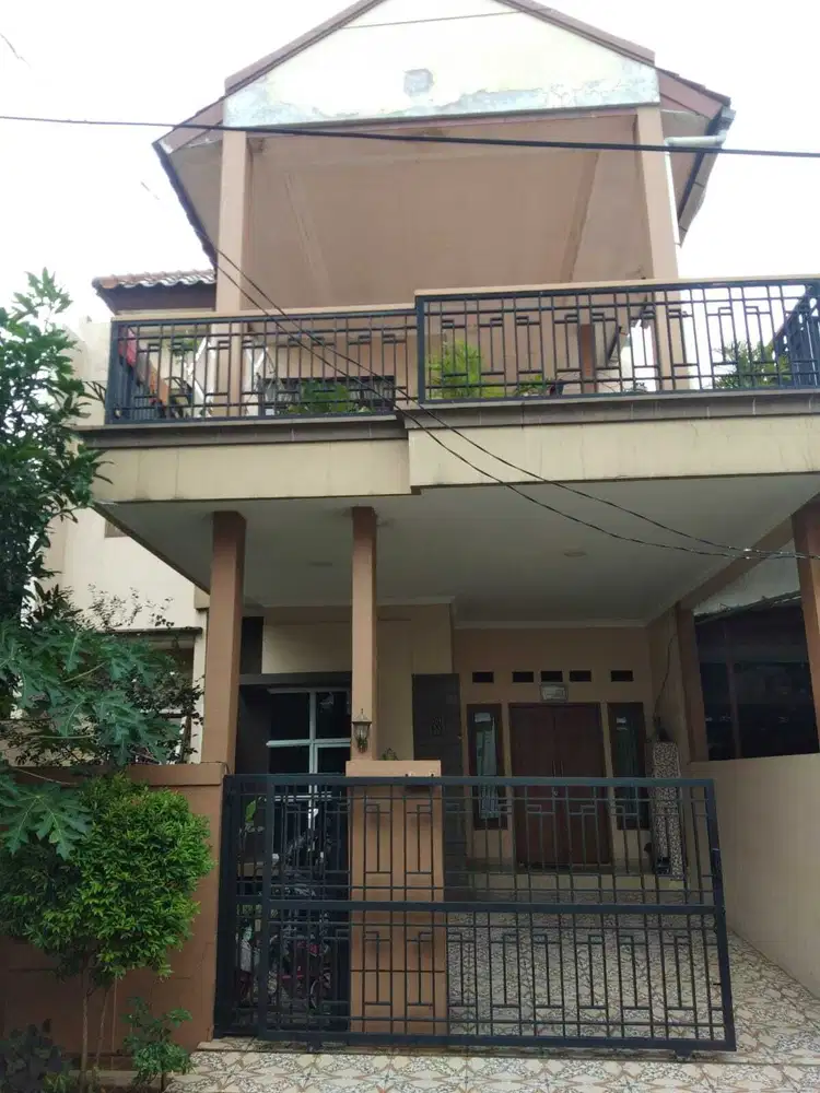 Dijual Cepat Rumah 2 lantai, 3 Kamar di Vila Dago, Pamulang