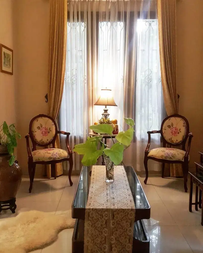 Rumah 2 Lantai di Graha Taman, Bintaro Jaya Sektor 9,