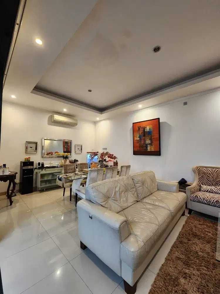 Rumah 2 Lantai di Kebayoran, Bintaro Jaya Sektor 7