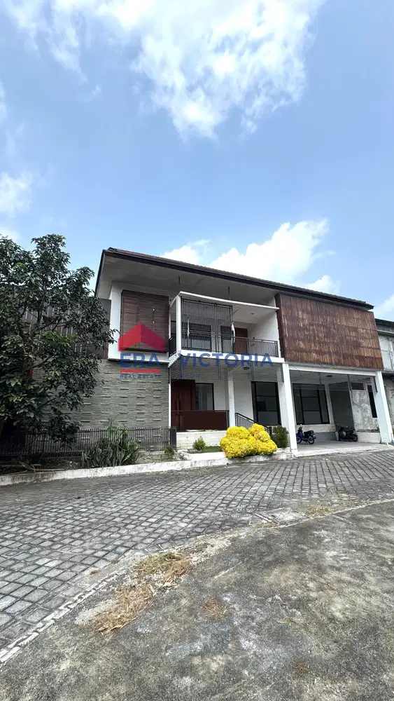 Hunian Dalam Perumahan Dekat Polsek Pare Supermaket TOP & RS HVA