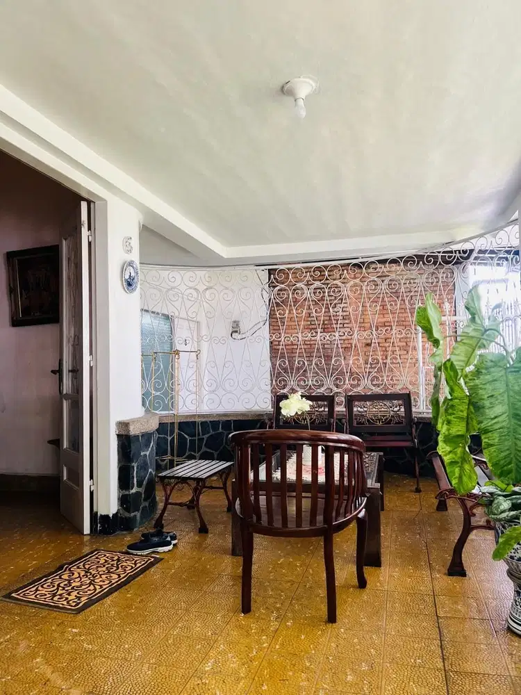 Rumah Heritage Di Jalan Raya Pajajaran Lokasi Komersil