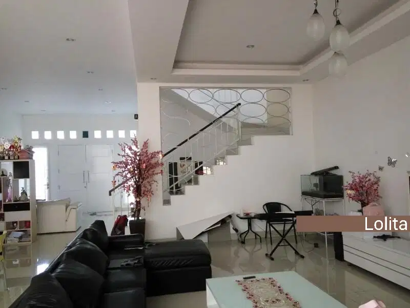 Jual Cepat Rumah 3 Lantai Semi Furnished Luas 12x24 Type 7+1KT Citra Garden  Ai