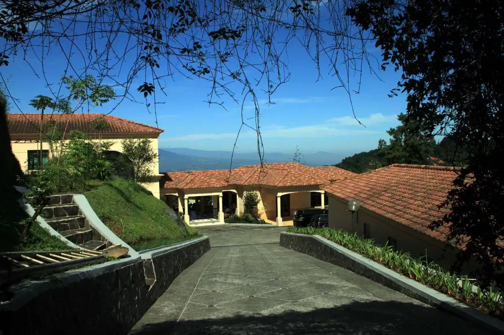 Dijual Villa Cantik View Gunung Di Mega Mendung Pangrango.own