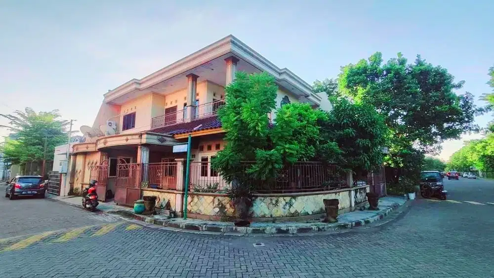 Dijual rumah elite Hook di Puri Asri Pakuwon City, Surabaya Timur