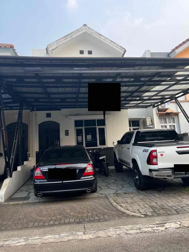 Rumah di jual di Legenda Wisata Cibubur