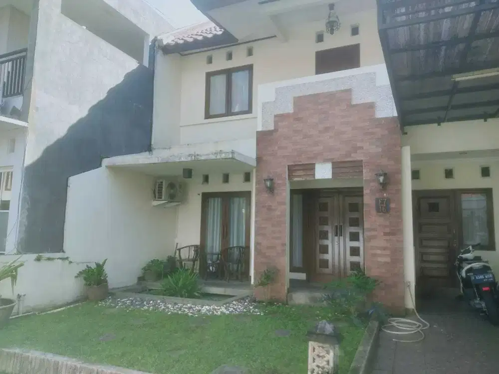 Rumah siap huni di perumahan Bali view Kampung Ubud Cirendeu