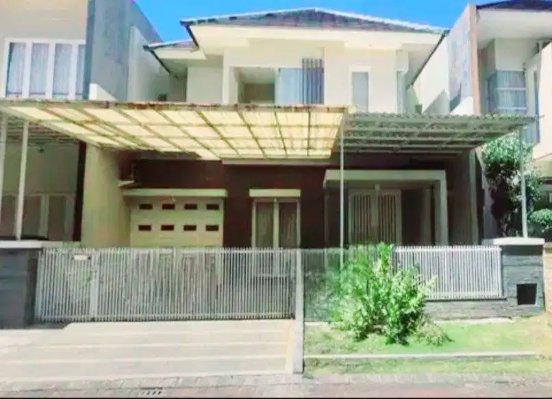 Dijual rumah elite Pakuwon City Cluster San Antonio, Surabaya Timur