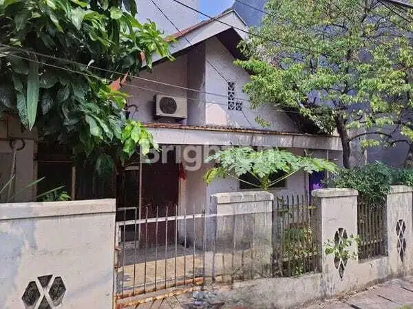 Dijual Cepat Rumh Tua di Tanjung Duren, Jakarta Barat, Hitung Tanah