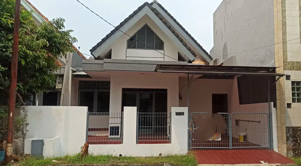 Jual rumah siap huni bourgenville graha raya Bintaro dekat alam sutera