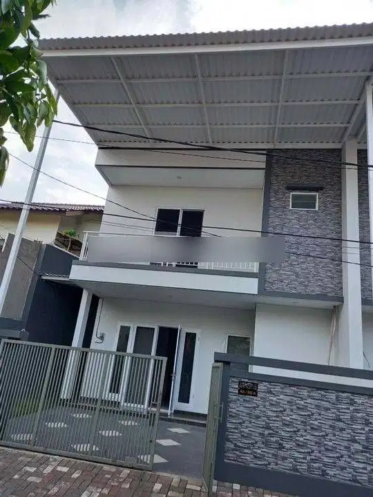 Rumah 2.5 lt, baru, hdp timur di Duta garden