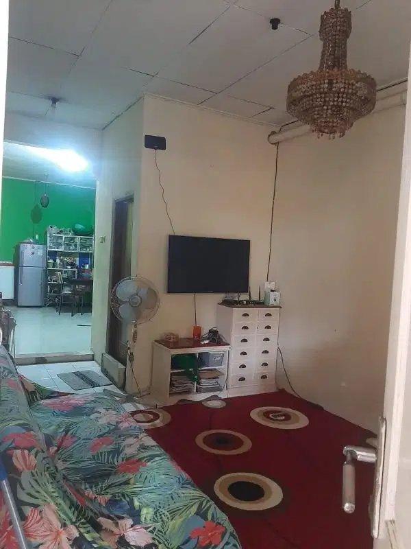 Rumah 1,5 lt di Taman Royal Tangerang