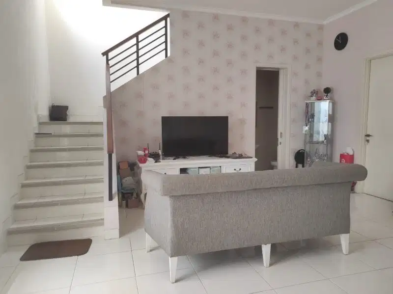 Rumah cluster Starling Springs, Summarecon Serpong, rapi siap pakai