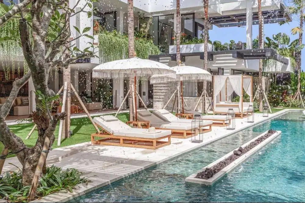 BRAND NEW MEDITERANIANE LUXURY VILLA