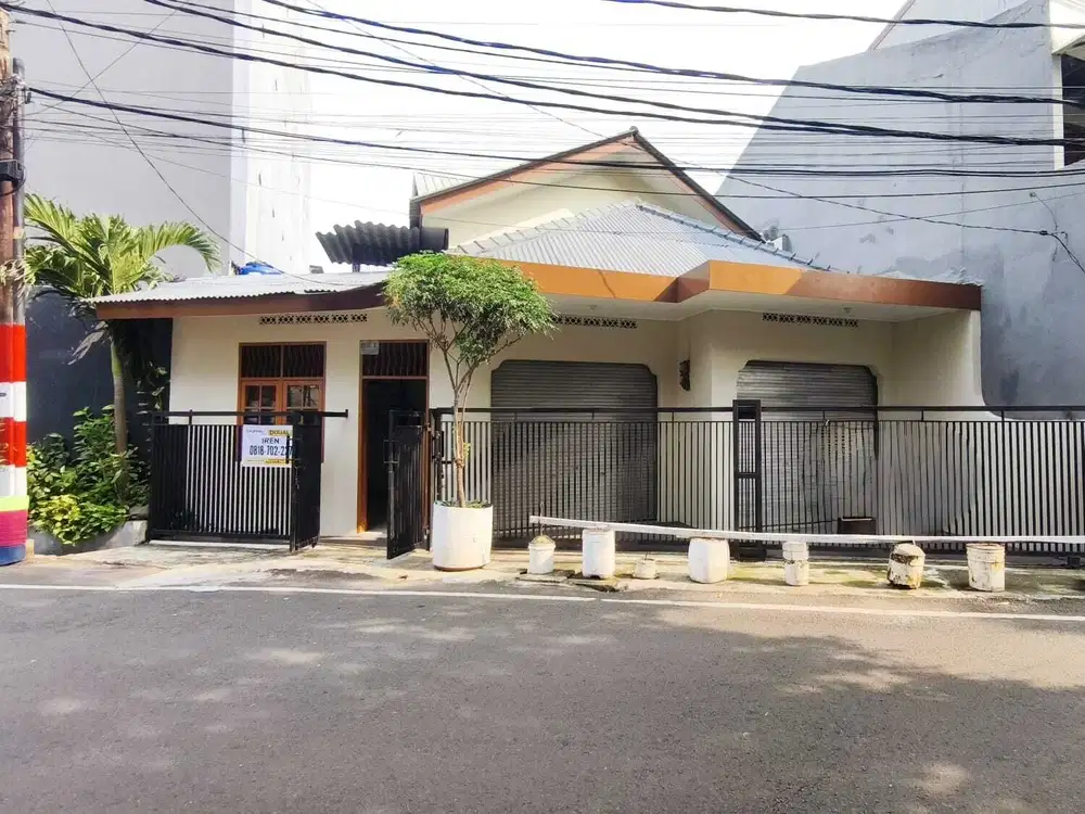 RUMAH BARU RENOVASI 1,5 LANTAI DI PANGKAL ASEM, RAWA SELATAN JAKARTA