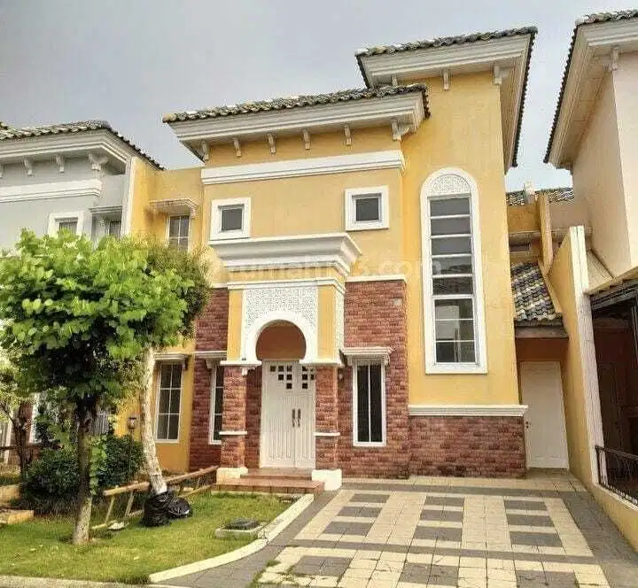 Rumah Alicante Gading Serpong Super Strategis Nego