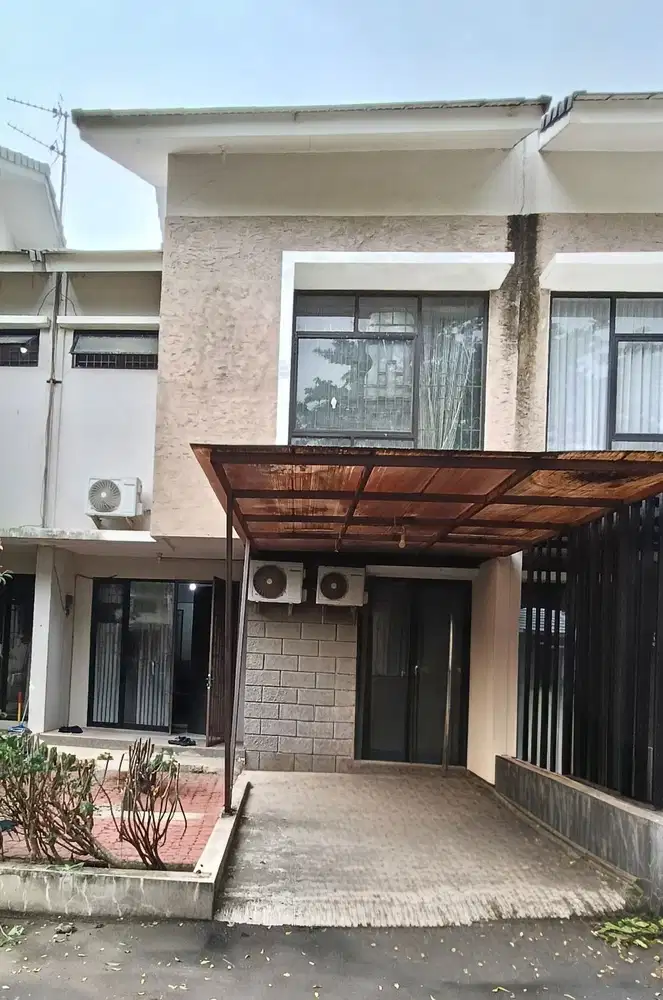 Rumah lingkungan Asri cluster Jade Park Serpong 2 dijual Bogor