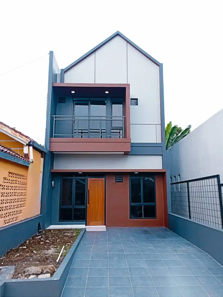 RUMAH BARU GRESS 2 LANTAI SANGAT NYAMAN SIAP HUNI